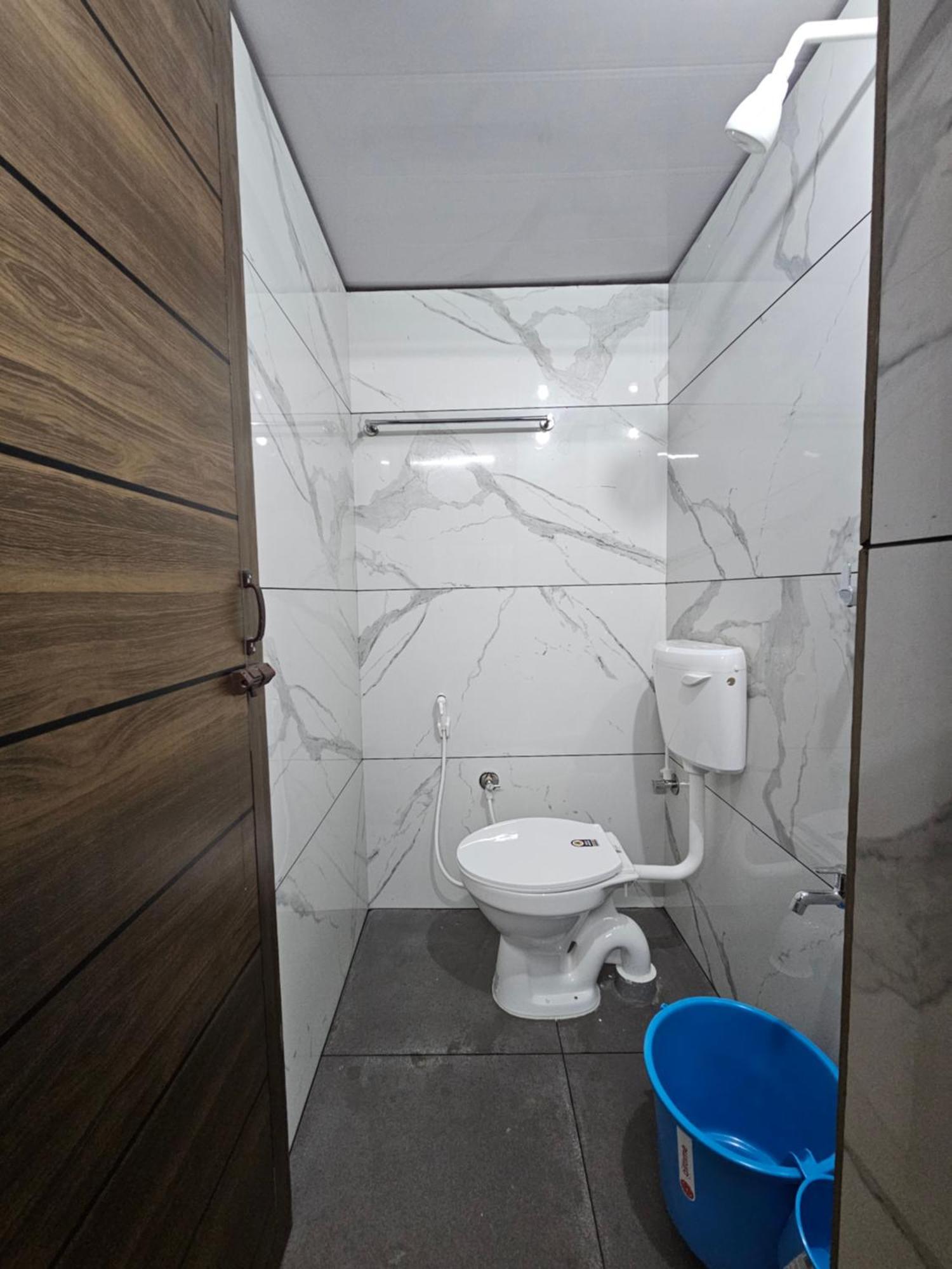 Lowfare Hotels Kozhikode Exterior photo